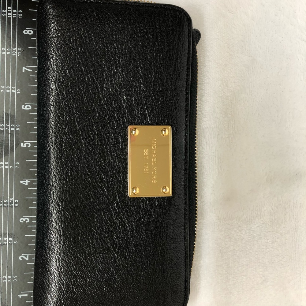 Micheal KORS jet black wallet